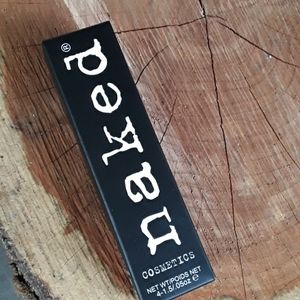 Naked cosmetics shimmer shadows